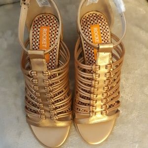 NWT Gold Gladiator Sandals, Size 6, Rocket Dog